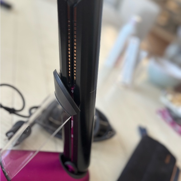 Dyson Coralle Hair styler in Pink and Black Styling Tool excellent!  Excellent main image 8